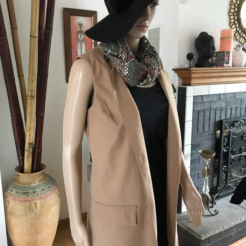 Blazer - Picture 2 of 7